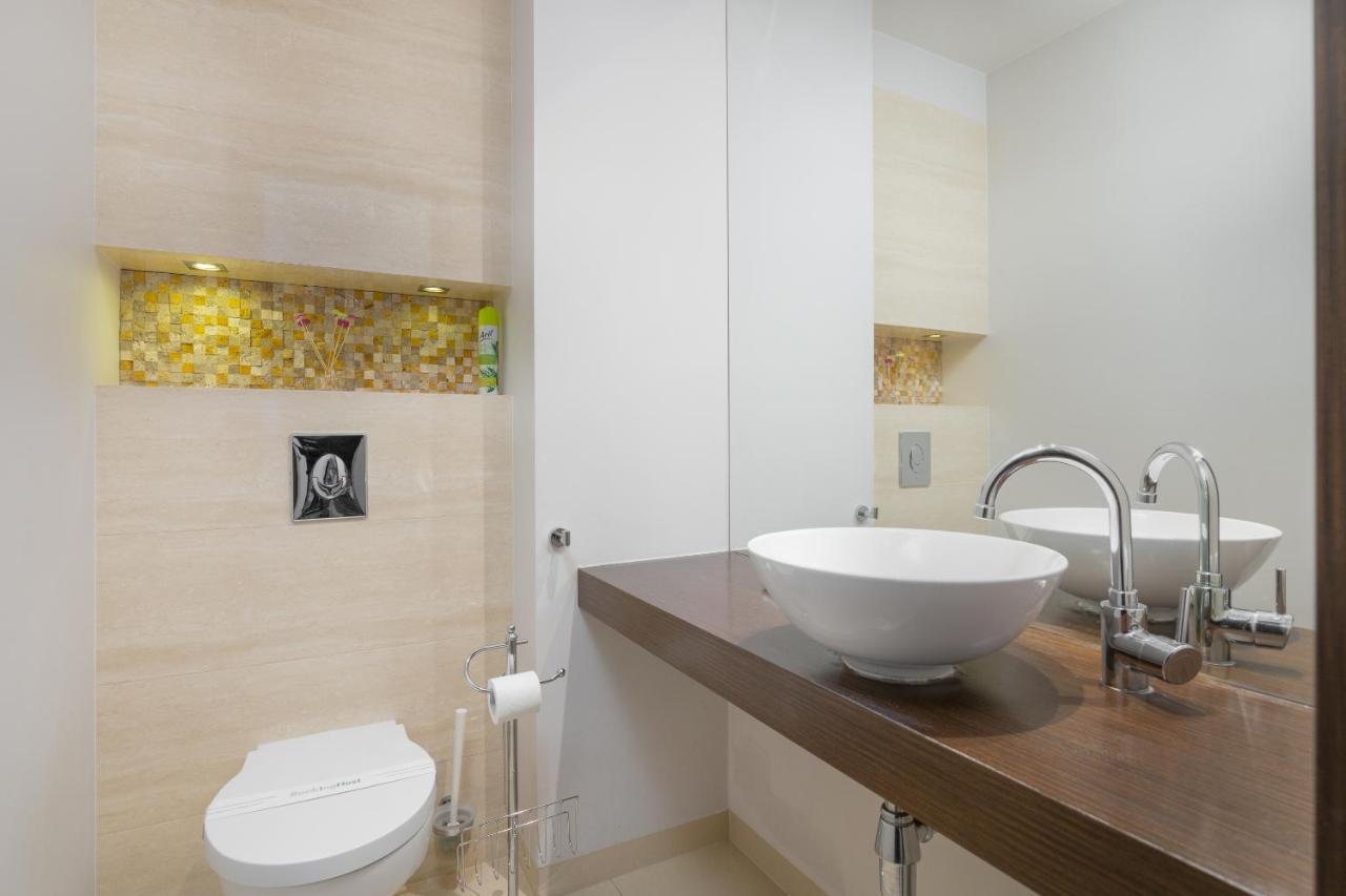 Grzybowska Platinum Apartment Tower A Varsovia Exterior foto
