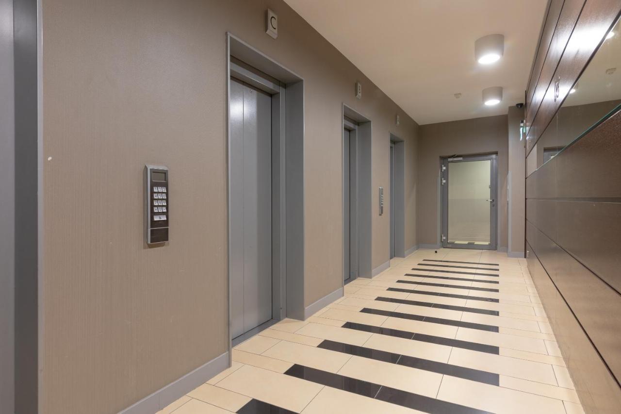 Grzybowska Platinum Apartment Tower A Varsovia Exterior foto